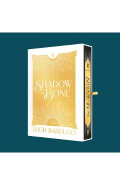Shadow and Bone: The Collector's Edition - Leigh Bardugo
