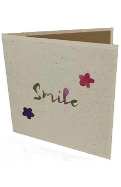 Felicitare handmade din hartie reciclata, cu flori presate: smile
