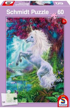 Puzzle 60. Unicorn in gradina fermecata
