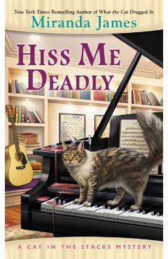 Hiss Me Deadly - Miranda James