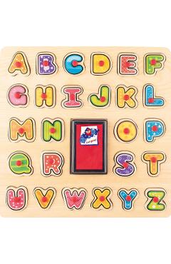 Puzzle din lemn cu butoni: Alfabet cu stampile si tusiera